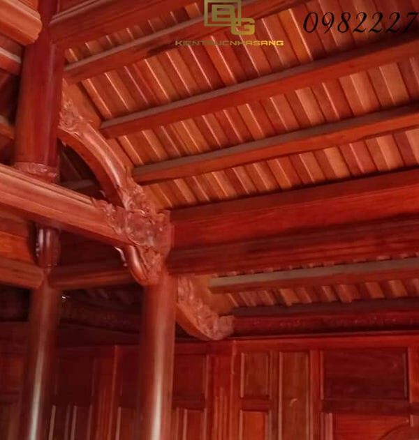 Cột kèo nhà thờ gỗ Bùi Gia